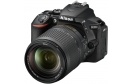 NIKON D5600 + AF-S DX 18-140 mm f/3,5-5,6 G ED VR + Fourre-Tout + SD 16 Go