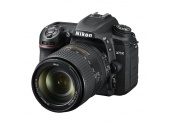NIKON D7500 + AF-S DX 18-300 mm f/3,5-6,3 G ED VR