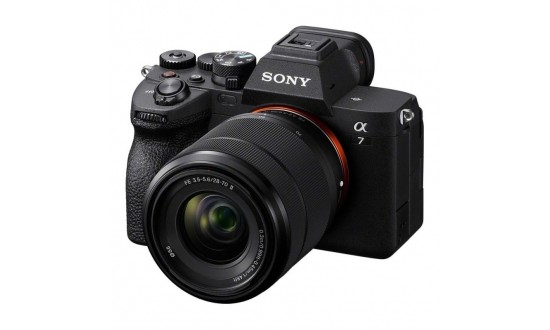 SONY ALPHA 7 IV + FE 28-70 mm f/3,5-5,6 OSS II