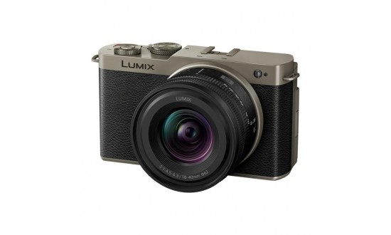 PANASONIC LUMIX DC-S9 Titanium L 18-40 mm f/4,5-6,3