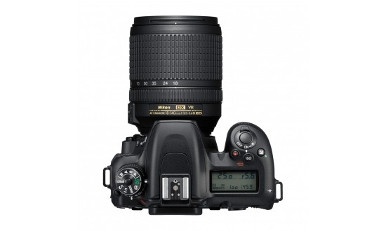 NIKON D7500 + AF-S DX 18-140 mm f/3,5-5,6 G ED VR