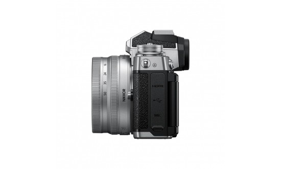 NIKON Z fc + Z DX 16-50 mm f/3,5-6,3 VR Silver + Z DX 50-250 mm f/4,5-6,3 VR